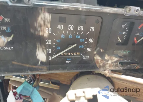 1988 Jeep Grand Wagoneer из США, поврежденный, VIN 1JCNJ15U7JT237152